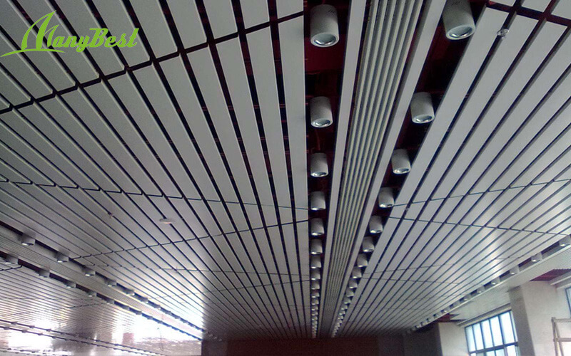 Manufacturers supply bank-specific aluminum baffle decorative ceiling